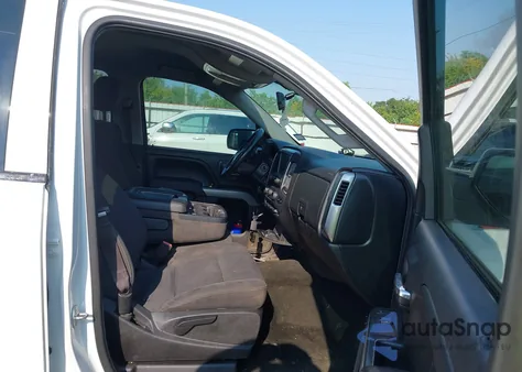 2017 Chevrolet Silverado 1500 2Lt from USA, damaged, VIN 3GCUKREC8HG158578